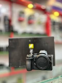 Nikon Z5, Mirrorless Camera body