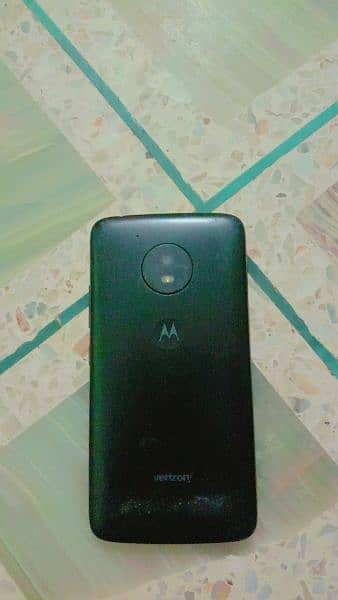 Motorola E4 2