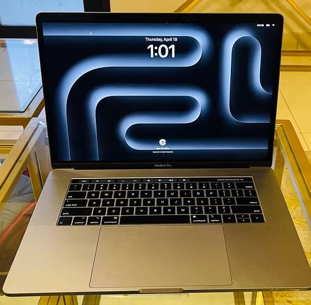 MacBook Pro 15’ Inch Touchbar 0