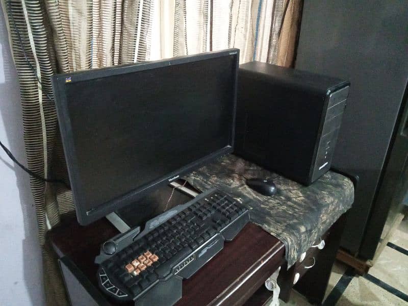 Core i5 3rd Generation PC With LCD & Keyboard 5