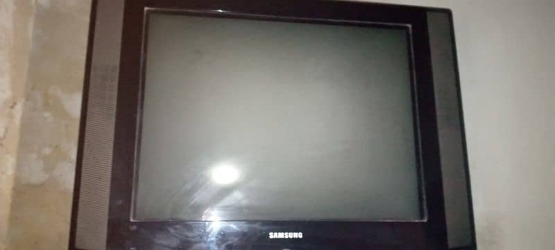 Samsung tv flat Ron black body TV 2