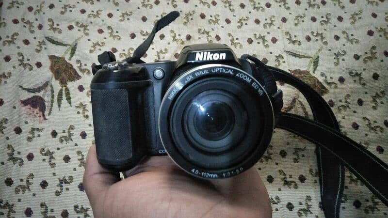 Nikon coolpix l340 SLR. 1