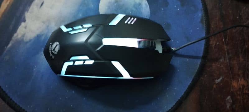 "Dominate with Precision: Gaming Mouse" 5