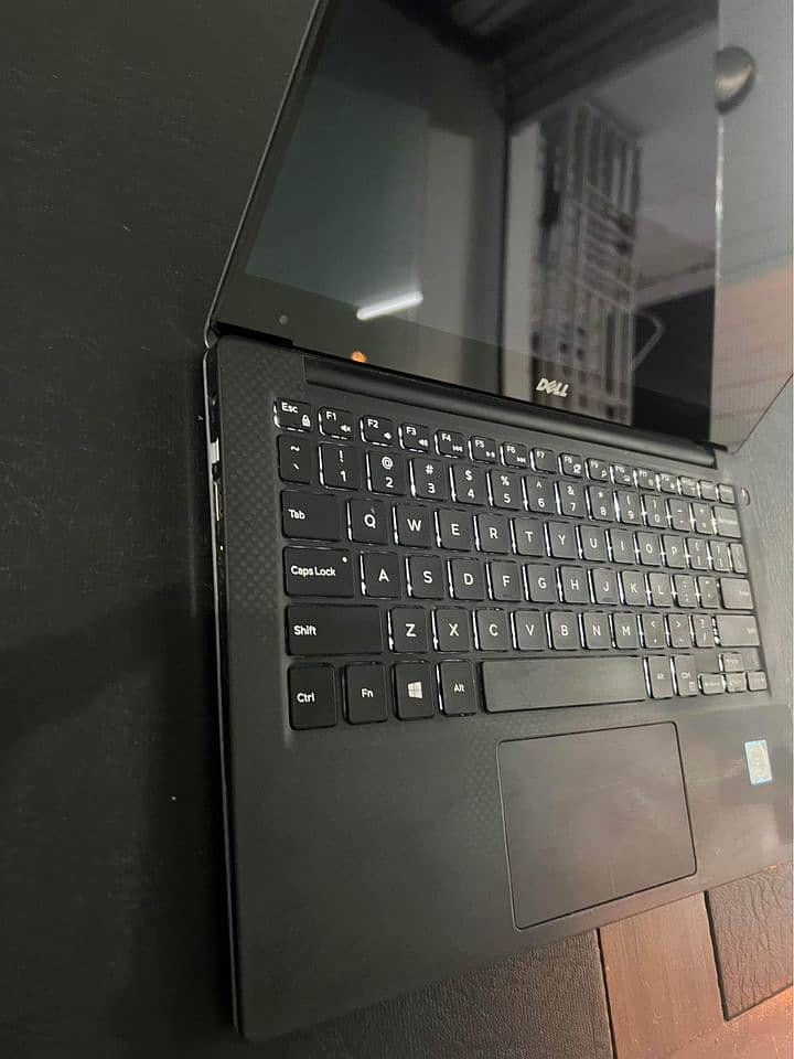Dell XPS Touch screen  i7 8th Generation 3