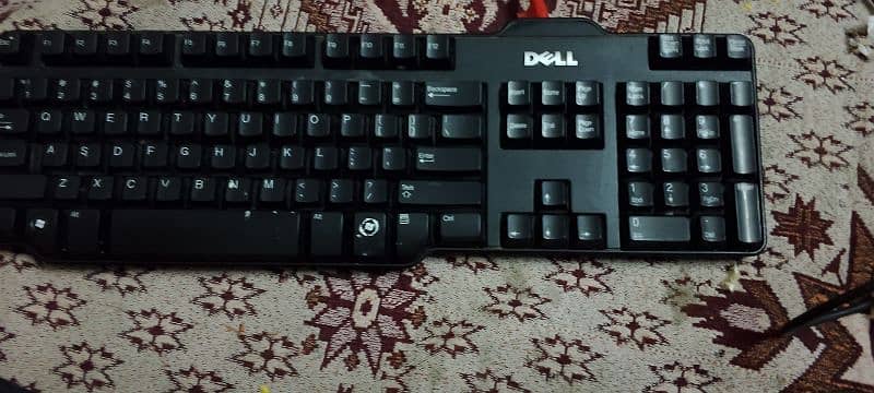 "Elevate Your Typing: Dell Keyboard" 4