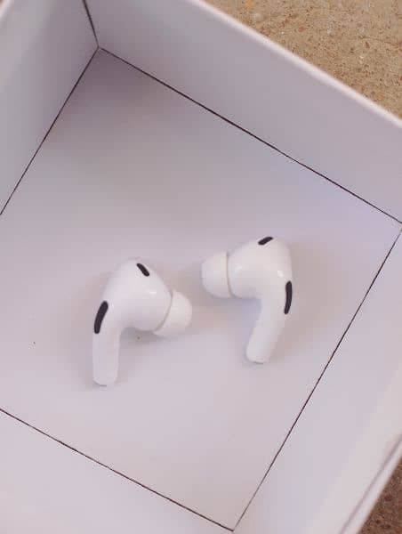 apple earpods urgent sell only 3000 7
