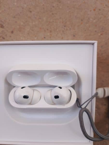 apple earpods urgent sell only 3000 8