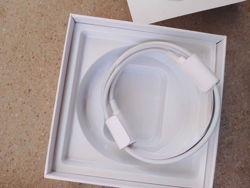 apple earpods urgent sell only 3000 9