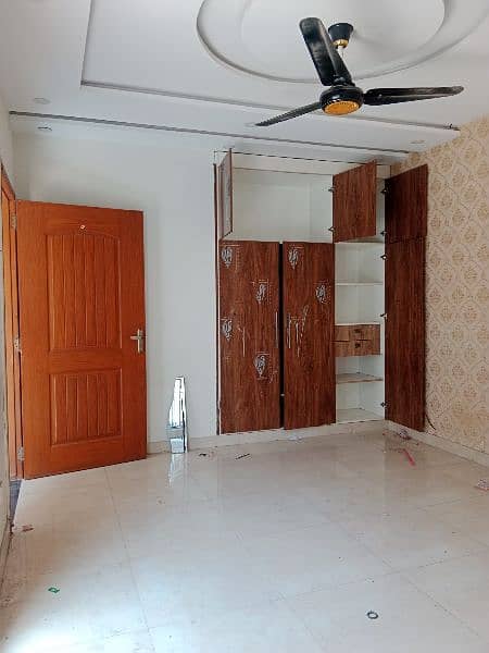 8 Marla upper portion for Rent kb colony Lahore 1