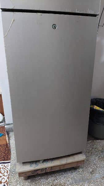 haier refrigerator 16 cubic fit grey in color 1