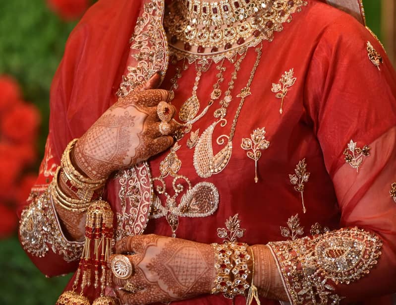 BRIDAL LEHENGA | WEDDING DRESS | (NEW ARTICLE) 0
