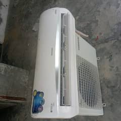 ken wood ac luch condition  arjent sale contact no 0300/260/580/9