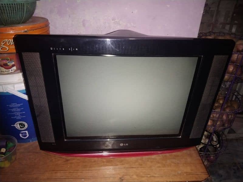 Slim 21 inch Tv for sale 3