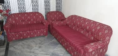 Neat and clean sofa set for sale