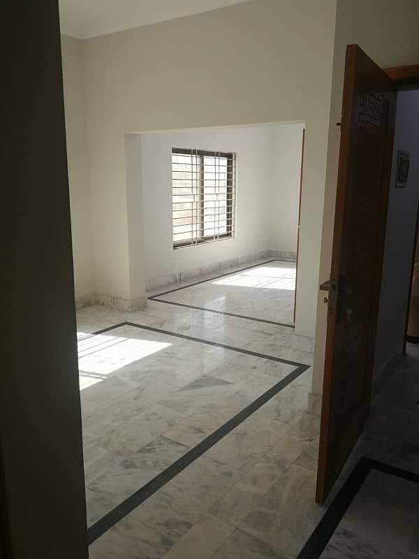 BEAUTIFUL UPPER PORTION FOR RENT 0