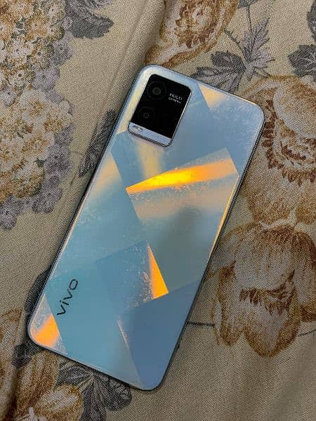 vivo y21   4/64 condition 9.5/10 with out box 0