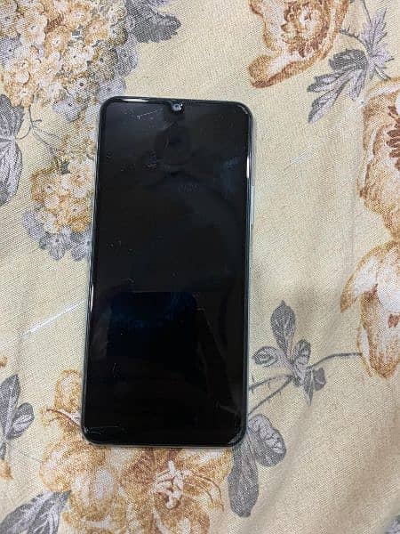 vivo y21   4/64 condition 9.5/10 with out box 1