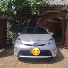 Toyota prius 1.8. All genuine. Hot deal not a single issue