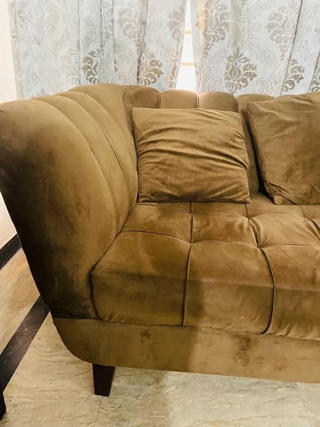 3 seater confortable sofa urgent sale 2