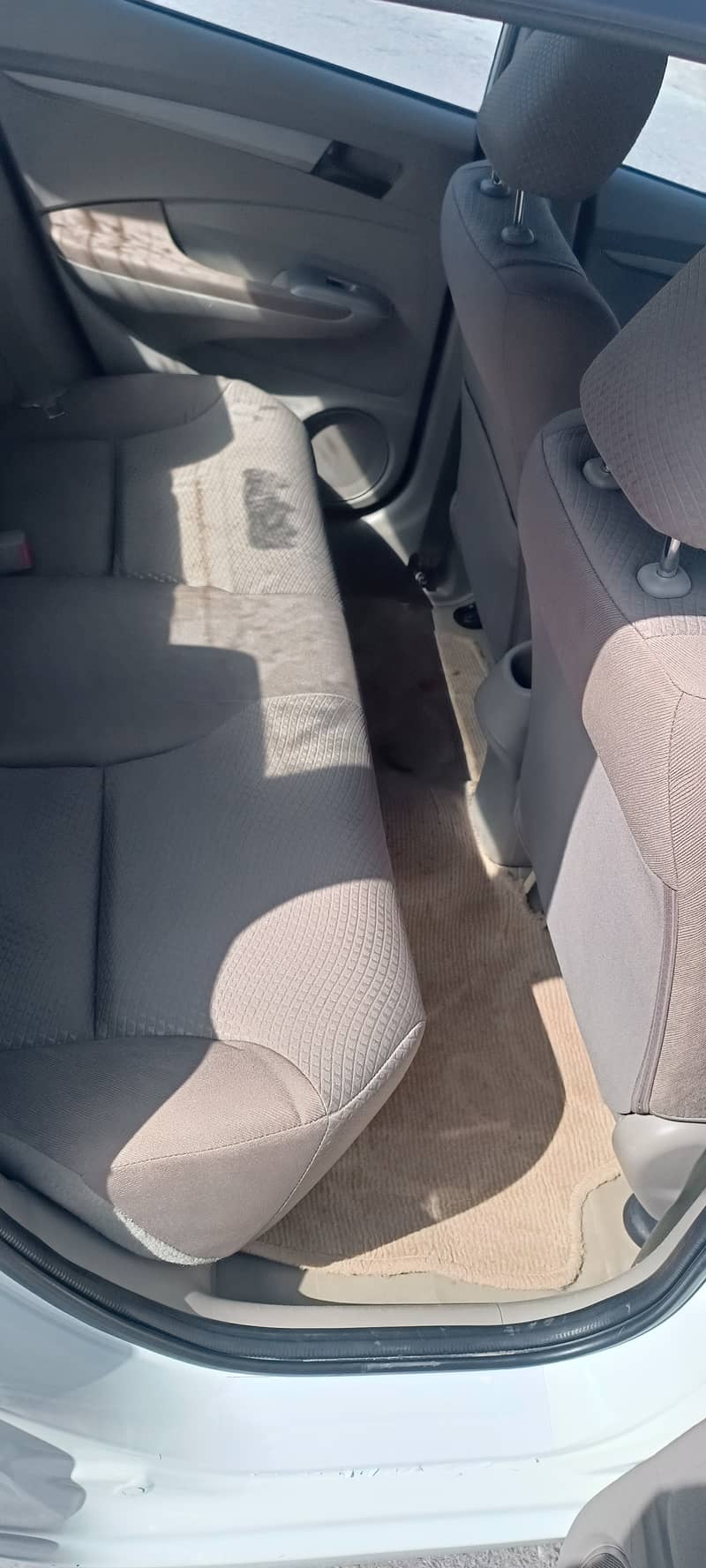 Honda City 1.3 White Color 2018 Model 7