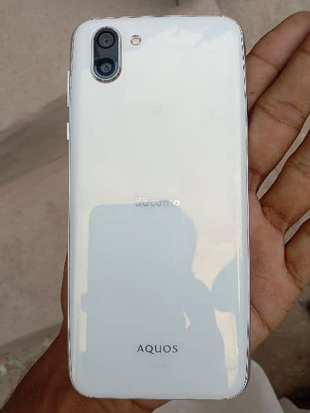 Sharp Aquos R2 4/64 condition 10/10 available CONTACT:03134136268 0