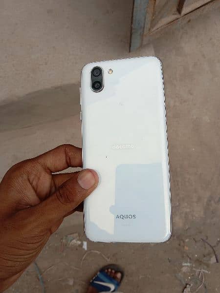 Sharp Aquos R2 4/64 condition 10/10 available CONTACT:03134136268 3