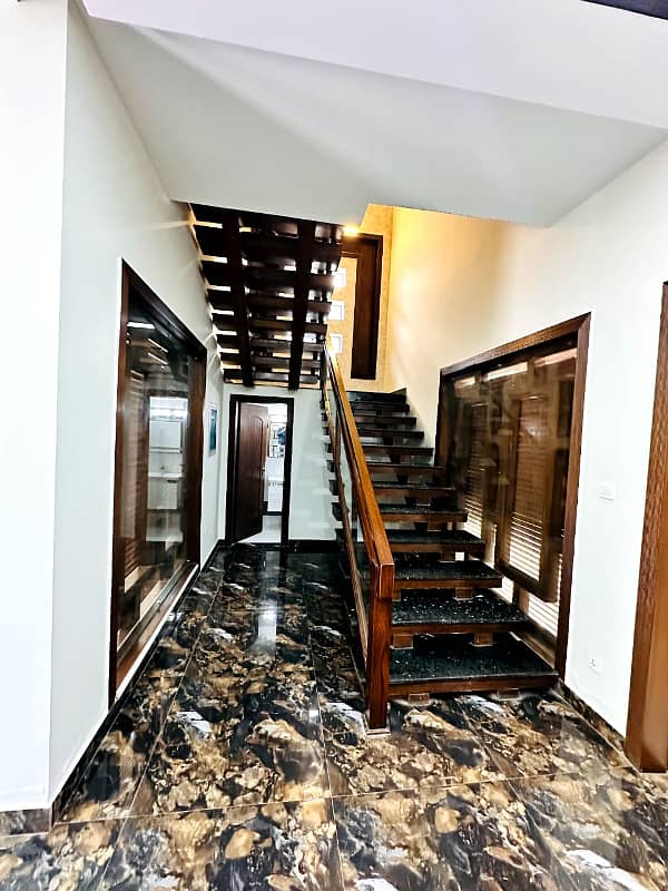 1 Kanal Luxury Like A Brand New House Available For Sale Located In Jasmine Block Near To Talwar Chowk Bahria Town Lahore 16