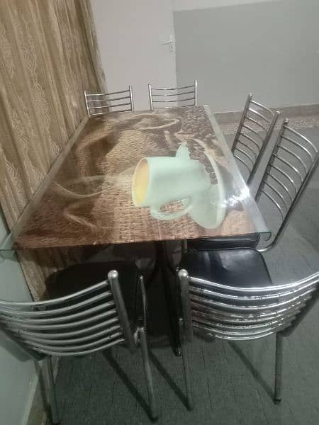 Dining table available for sale 1