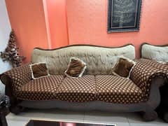 6 seater Brown sofa