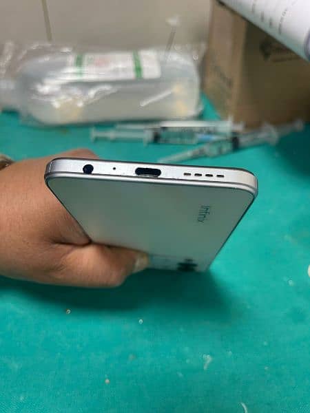 Infinix Note 12 in good condition Available for sale 0