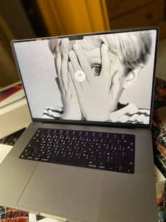 apple Macbook pro M1 chip full accessories 16 inch screen 16gb ram