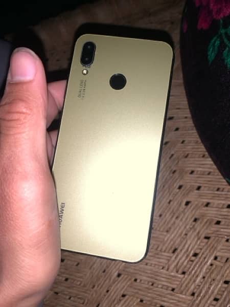 huawei p20 lite 4/64 urgent sale with box nd original charger 1