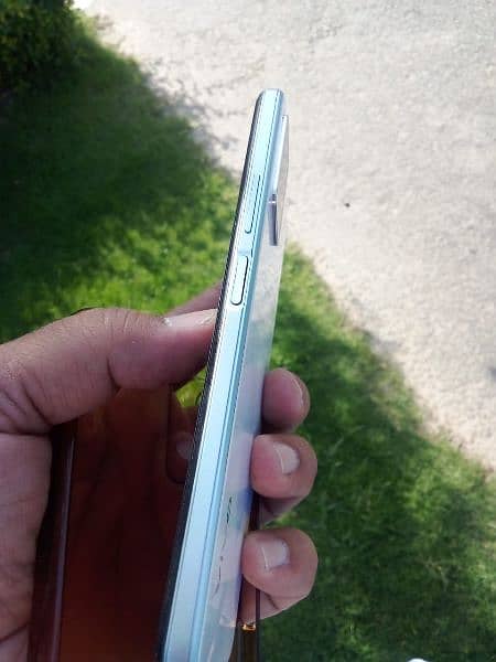 vivo y21 4 64 selling condition 10/10 good battery taime din raat 6