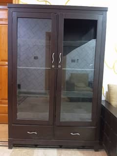 Showcase in good condition for sell