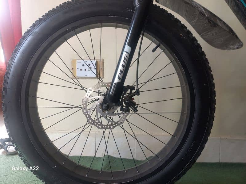 plus Cycle in genuine Condition in aluminum Body 3