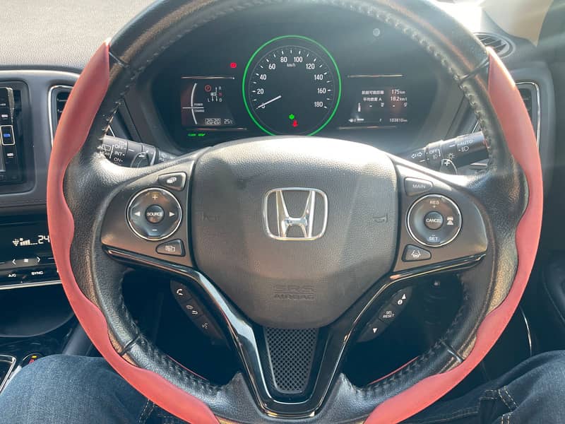 Honda Vezel x sensing 12