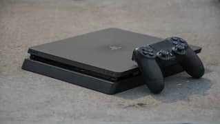 ps4 slim with box 2 controller