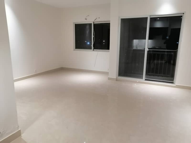 Luxury un Furnished Studio Apartment Available For Rent Opposite DHA Phase 4 3