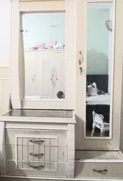 dressing table & side tables