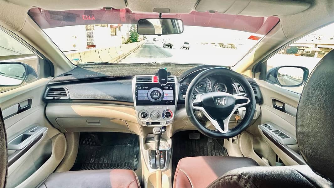 Honda City Auto 1.3 2018 white min condition 4