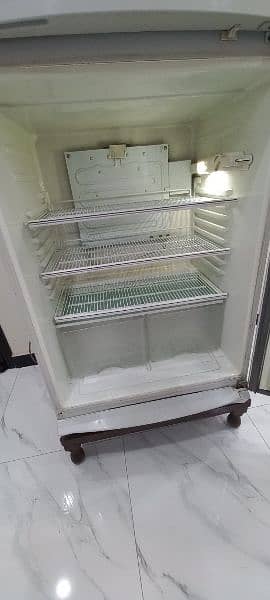 Dawlance refrigerator Large size 5