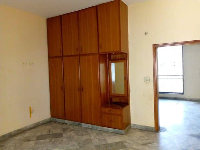 BEAUTIFUL UPPER PORTION AVAILABLE FOR RENT IN JOHAR TOWN 2