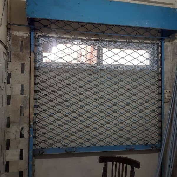 9.4 feet lamba or 7.2 chora grille kenchi Gate 2 piece vip condition 0