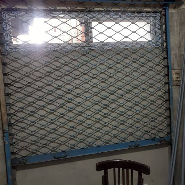 9.4 feet lamba or 7.2 chora grille kenchi Gate 2 piece vip condition 3