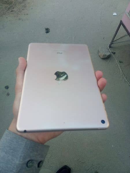 iPad mini 5 with full box 0