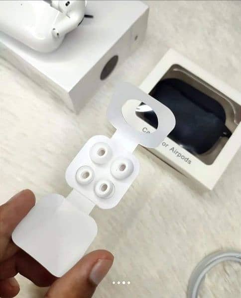 Airpods pro. And Pro 2nd Gen Japan 0301-4348439 10
