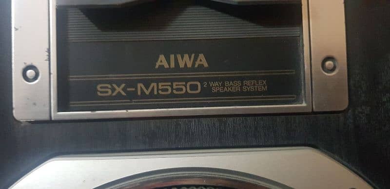 aiwa M550. bass reflex 2 way 3