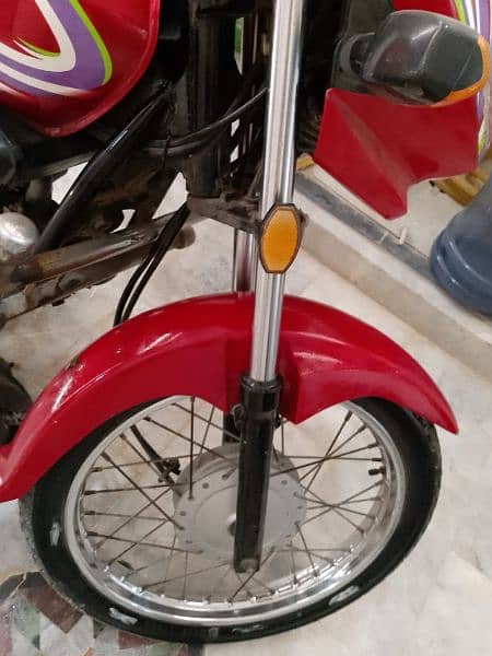 Honda Prider 100 cc motor cycle 2