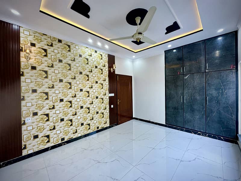 A Beautiful Modern House For Sale In Central Park AA Block 22