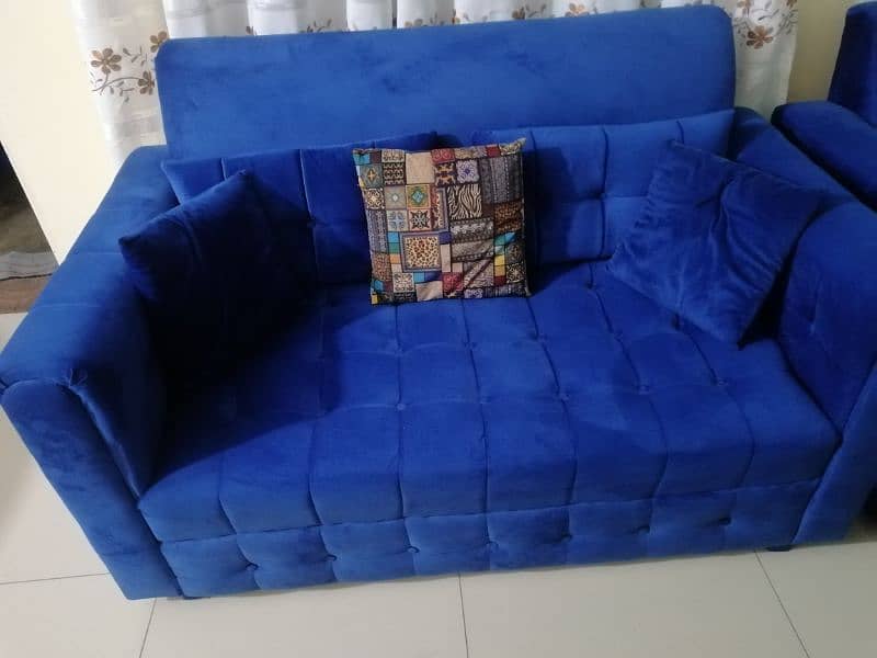used but new sofa set in reasonable price 3